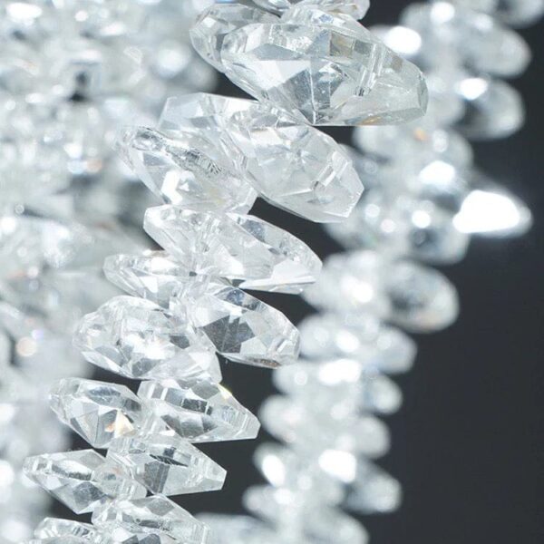 نجفة كريستال فاخرة بتصميم متدلّي عصري نجفة كريستال فاخرة بتصميم متدلّي عصري